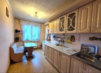 Продам 3-ком. квартиру, 65 м2, Омск, улица Туполева, 5Г, Кировский округ