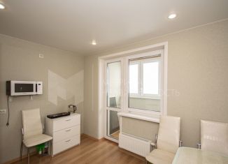 Продам 2-комнатную квартиру, 53.3 м2, Тюмень, Велижанская улица, 66к1, ЖК Заречный