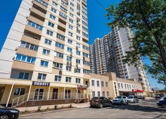 Продам трехкомнатную квартиру, 90 м2, Краснодар, микрорайон КСК, Магистральная улица, 11к1