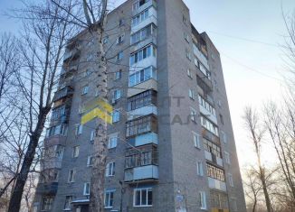 Продается 2-комнатная квартира, 41.7 м2, Омск, улица Калинина, 8