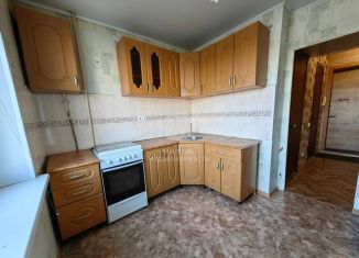 Продается 1-ком. квартира, 33 м2, Оренбург, улица Конституции СССР, 15