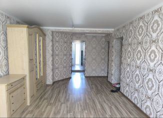 Продам 2-ком. квартиру, 51 м2, Крымск, улица Свердлова, 140