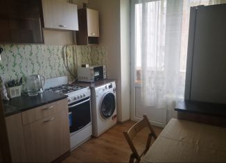 Продаю 2-ком. квартиру, 40 м2, Москва, улица Богданова, 32, метро Говорово