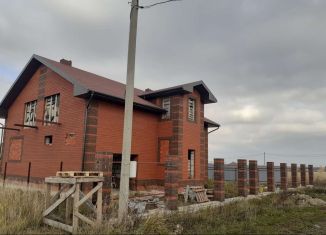 Коттедж на продажу, 350 м2, деревня Куюки, Янтарная улица, 25