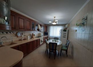 Продаю 3-ком. квартиру, 112 м2, Орёл, Комсомольская улица, 104, Заводской район