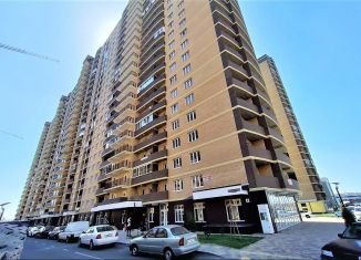 Продам 3-ком. квартиру, 85 м2, Краснодар, улица Петра Метальникова, 40, ЖК Лучший