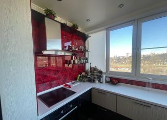 Продаю четырехкомнатную квартиру, 96.4 м2, Сочи, Абрикосовая улица, 23А, микрорайон Макаренко