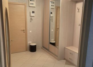 Сдача в аренду трехкомнатной квартиры, 75 м2, Сочи, улица Цюрупы, 10, микрорайон Заречный