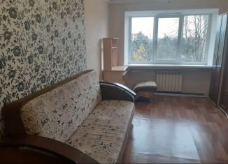 Сдача в аренду комнаты, 18 м2, Лениногорск, проспект Ленина, 2