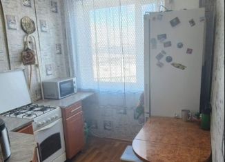 Продается четырехкомнатная квартира, 61.4 м2, Мурманск, улица Свердлова, Ленинский округ