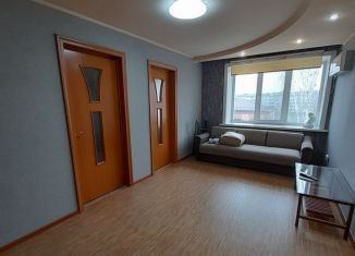 Продается 3-комнатная квартира, 60 м2, Свободный, улица Кручинина, 10