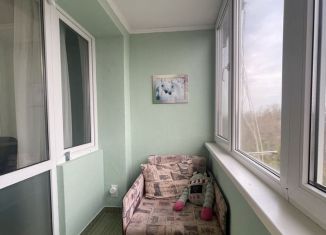 2-комнатная квартира на продажу, 57 м2, село Перово, улица Хачирашвили, 7