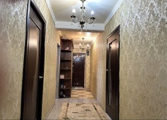 Трехкомнатная квартира на продажу, 88 м2, Махачкала, улица Абдулхакима Исмаилова, 49