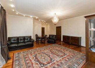 Продается 2-комнатная квартира, 102 м2, Челябинск, Центральный район, улица Курчатова