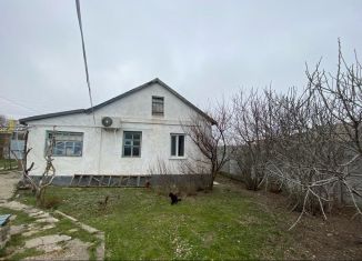 Продается дом, 45 м2, посёлок городского типа Черноморское, площадь Ленина