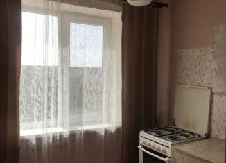 Продается 1-ком. квартира, 31 м2, посёлок городского типа Новоозёрное, улица Адмирала Кантура, 1