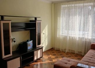 Сдача в аренду 1-комнатной квартиры, 30 м2, Владикавказ, площадь 50 лет Октября, 6А