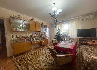 Продажа четырехкомнатной квартиры, 80 м2, Севастополь, улица Вакуленчука, 10