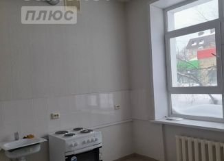 Двухкомнатная квартира на продажу, 54 м2, посёлок городского типа Вахруши, Коммунистическая улица, 2