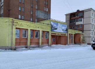 Продается торговая площадь, 866 м2, Норильск, Строительная улица, 20