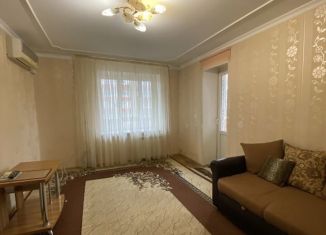 Двухкомнатная квартира на продажу, 50 м2, Армавир, улица Ефремова, 119
