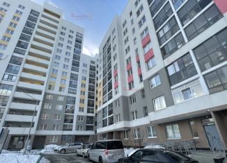 Продам 2-комнатную квартиру, 63 м2, Екатеринбург, улица Краснолесья, 155, улица Краснолесья