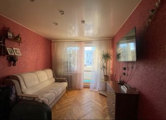 Продаю 2-комнатную квартиру, 48 м2, Ломоносов, Ораниенбаумский проспект, 37к2