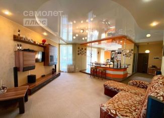 Продается четырехкомнатная квартира, 144.4 м2, Омская область, 2-я Кольцевая улица, 17