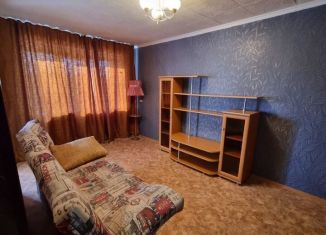 Сдается однокомнатная квартира, 35 м2, Ачинск, улица Гагарина, 4