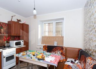 Продается 3-комнатная квартира, 73 м2, Тюменская область, улица Николая Ростовцева, 18