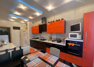 Продается 3-комнатная квартира, 87.5 м2, Костромская область, улица Войкова, 41