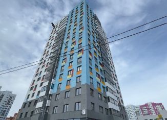 Продается трехкомнатная квартира, 86 м2, Оренбург, улица Саморядова, 4, ЖК Акварель