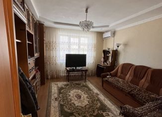 Продам 2-комнатную квартиру, 55 м2, Карачаевск, улица Курджиева, 2Б