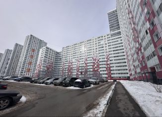 Трехкомнатная квартира на продажу, 79 м2, Пермь, улица Красные Казармы, 68