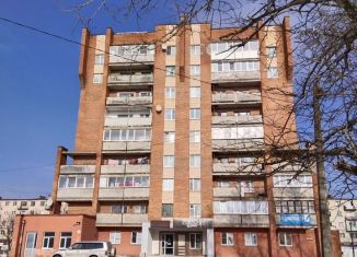 Продается двухкомнатная квартира, 49 м2, Сланцы, улица Гагарина, 1