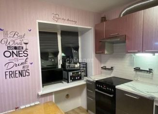 Продаю 2-ком. квартиру, 41.3 м2, Кировск, улица Мира, 5