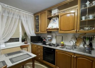 Продажа трехкомнатной квартиры, 65 м2, Волгоград, бульвар Энгельса, 18