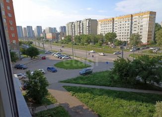 Продам 1-ком. квартиру, 45 м2, Омская область, улица Крупской, 8