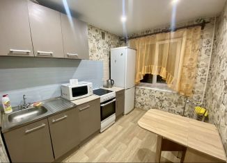 Сдаю 3-ком. квартиру, 61.4 м2, Свердловская область, Уральская улица, 74