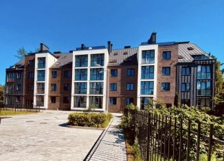 Продам 2-ком. квартиру, 101 м2, Калининград, Ленинградский район, улица Анатолия Попова, 5А