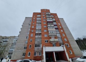 Продаю 2-ком. квартиру, 50 м2, Кирово-Чепецк, Сосновая улица, 10