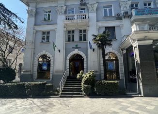 Продаю помещение свободного назначения, 90.7 м2, Ялта, улица К. Маркса, 8