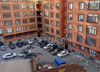 Трехкомнатная квартира на продажу, 98.8 м2, Махачкала, улица Даниялова, 120