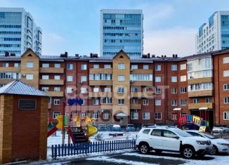 Продается 3-комнатная квартира, 94 м2, Абакан, проспект Дружбы Народов, 43А