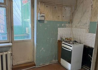 Продается 1-ком. квартира, 35.5 м2, посёлок городского типа Новоозёрное, Молодёжная улица, 1