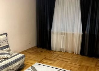 Продаю трехкомнатную квартиру, 59 м2, Адыгея, улица Герцена, 104