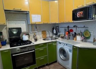 Трехкомнатная квартира на продажу, 60.9 м2, Бавлы, переулок Кирова, 7