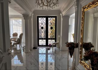 Сдаю в аренду дом, 350 м2, Грозный, Байсангуровский район, улица Сергея Лазо, 36