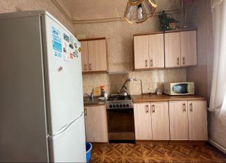 Сдам в аренду 3-комнатную квартиру, 60 м2, Губкин, улица Чайковского, 24