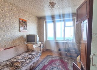 Продается 4-комнатная квартира, 60 м2, Кумертау, улица Мира, 4